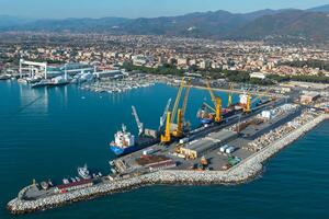 Ampliamento del porto di Marina di Carrara, Confcommercio: “Parola alla scienza prima di ogni decisione politica”