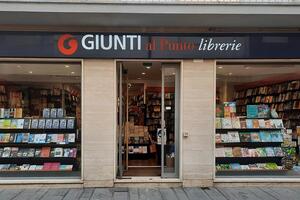Incontri con l&#039;autore alla libreria Giunti di Viareggio: successo di pubblico per Daniele Bresciani