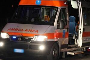 Scontri alla stazione di Viareggio: un quarantenne marocchino colpito con un tubo di ferro è grave