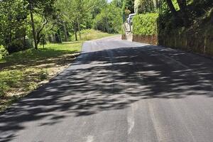 Asfaltature su tre frazioni di Stazzema per un totale di 75mila euro