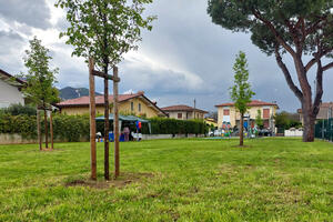 A Pietrasanta la prima panchina dedicata ai non vedenti