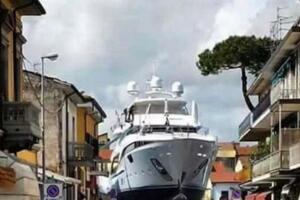 Il Comune di Viareggio vince un ricorso al Tar contro la realizzazione della Via del Mare. E Del Ghingaro le suona e le canta ai suoi avversari