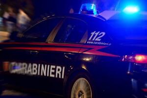 Caos a Viareggio: marocchino vaga nudo in Passeggiata. Fermato da Polizia e Carabinieri