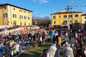 Africa Macelli e Brancagliana, è qui la festa: sono loro le contrade vincitrici del Carnevale di Pietrasanta 2025