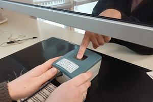 Seravezza: aperture straordinarie per il rinnovo della carta d'identità, 1.200 cittadini non hanno ancora richiesto la Cie