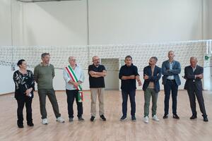 Seravezza: inaugurata la nuova palestra della scuola "Frediani" per la Scuola Primaria, Istituto Marconi e associazioni