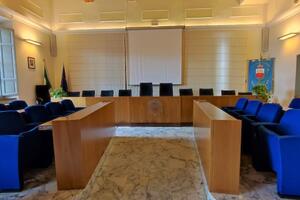 Incomprensibile l&#039;atteggiamento del sindaco di Massarosa Barsotti dopo la sentenza di dissesto del comune: la critica dei consiglieri dell&#039;opposizione