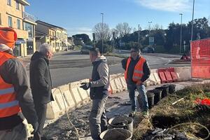 Lido di Camaiore, in corso il rifacimento della rotatoria del Secco
