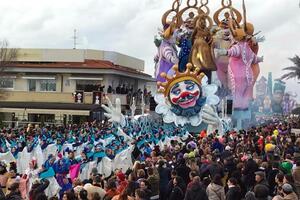 Conto alla rovescia per il Carnevale di Viareggio, portatore di pace: l’8 febbraio il primo corso con Cristina D’Avena