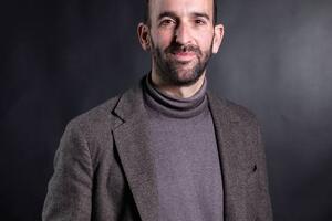 LidoCult entra nel vivo: giovedì 6 agosto sul palco davanti al pontile Claudio Cerasa presenta "L'antidoto"