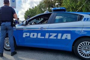 Viareggio, maxi-sequestro sull'A12: 71 chili di cocaina nel furgone, arrestato un 24enne straniero