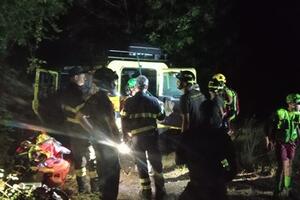 Turista straniera cade e scivola sul greto del fiume in localtà Pruno a Stazzema: salvata dal Soccorso Alpino