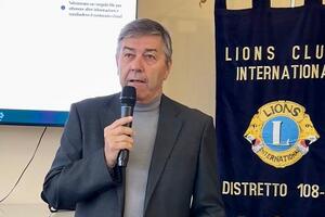 Erosione costiera, il sindaco Bruno Murzi al convegno di Villa Bertelli ribadisce: &quot;Fermiamoci prima che sia troppo tardi. Non sono contro nessuno, ma serve equilibrio tra porto e turismo&quot;