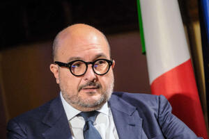 Gennaro Sangiuliano torna a Villa Bertelli con il suo ultimo libro su Erdogan, mercoledì 24 giugno