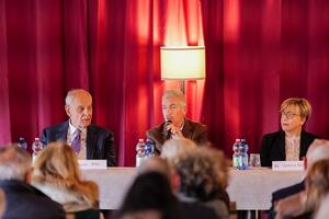 Le ragioni del SI: a Forte dei Marmi grande successo per l'incontro con Marcello Pera