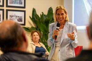 Darsena, Marialina Marcucci: “Lavoro di squadra con Regione e Governo per lo sviluppo del porto e uno sportello per la nautica. Si alla via del mare”