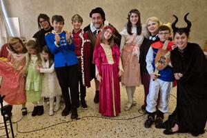 "Lo schiaccianoci" porta la magia del Natale nel teatro di Massarosa