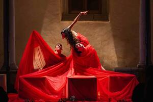 "Trilogy" di Greta Arditi chiude la stagione invernale del Teatro Comunale di Pietrasanta