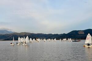 Trofeo Faccenda: il lago di Torre del lago dipinto di vele e giovani promesse