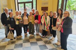 Pietrasanta, una targa in ricordo di Elena Mancini