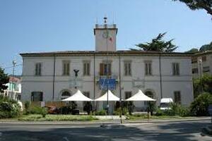 Massarosa, i consiglieri di opposizione Morelli, Bertolaccini, Cima e Lucchesi: "Lavori pubblici nel caos, tra dimissioni e ritardi"