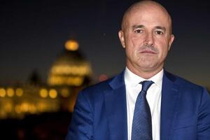 Primo appuntamento al Caffè della Versiliana con Andrea Stroppa e Gianluigi Nuzzi