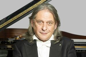 Seravezza: Recital per pianoforte nella Chiesa di Querceta. Protagonista Sandro Ivo Bartoli con la violinista Debra Fast