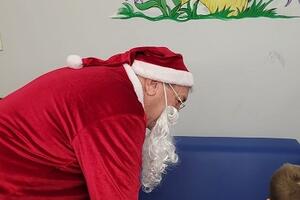 Versilia: doni alla pediatria grazie al progetto "Giocattolo sospeso"