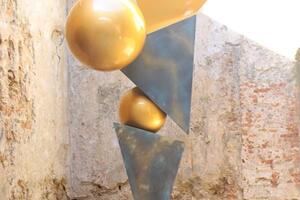 Marina di Pietrasanta, alla Versiliana l&#039;artista Cesare catania presenta: &quot;Il cuore della terra. Quando la materia incontra il digitale&quot;