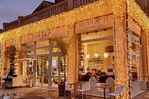 Al Caffè Savoia una serata tra gusto, poesia ed arte