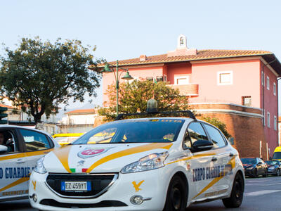 Vigilanza armata a Forte dei Marmi : perplessità sulle tempistiche del bando e il ruolo pionieristico del Corpo Guardie di Città nei servizi di sicurezza urbana integrata