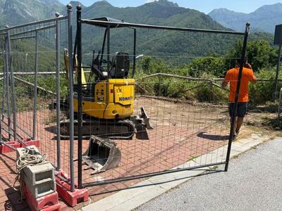 Seravezza: in corso i lavori a Basati, Minazzana e Giustagnana per le nuove piazzole di autoconferimento dei rifiuti