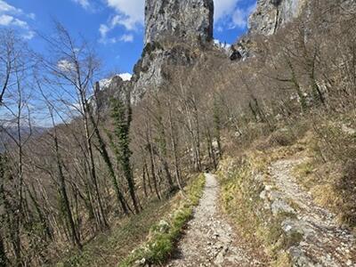 Stazzema investe su sentieristica e turismo lento: in arrivo nuovi percorsi tra i borghi
