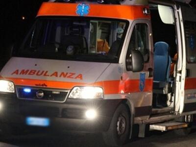 Cinquantacinquenne si dà fuoco a Pietrasanta: è grave