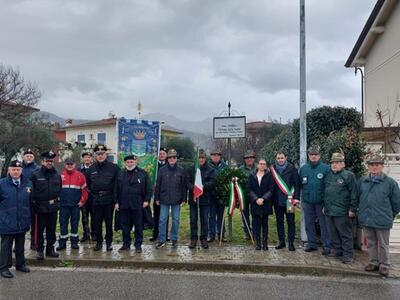 10 febbraio: Giorno del Ricordo deposizione di una corona di allora al parco Vittime delle foibe di Seravezza