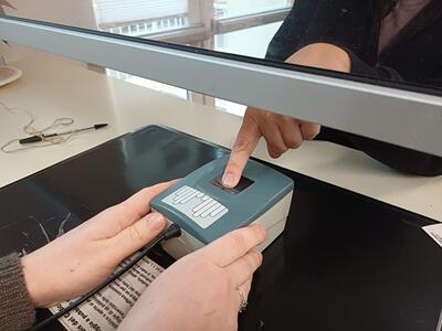 Seravezza: aperture straordinarie per il rinnovo della carta d'identità, 1.200 cittadini non hanno ancora richiesto la Cie