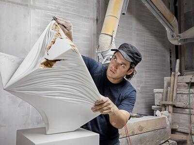 Gustavo Vélez, trent'anni d'arte a Pietrasanta: mostra dall'11 giugno al 20 settembre