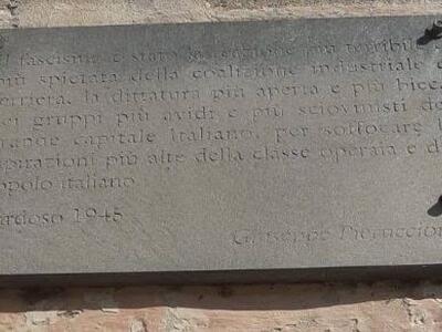 Vezzoni: Targa illeggibile antifascista Giuseppe Pieruccioni / Riapertura della chiesa di San Rocco di Mulina / Self banking di Pontestazzemese in h 24