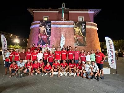 Palio dei bagni a Forte dei Marmi: presentazione ufficiale in piazza Garibaldi degli equipaggi della 34° edizione