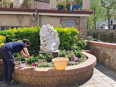 Seravezza: procede l'operazione "Aiuole Fiorite" con nuove piantumazioni nelle diverse frazioni