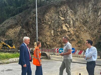 Viabilità: partiti i lavori sulla sp n. 34 dei Canipaletti a Massarosa. Sopralluogo del presidente Pierucci e del consigliere Gilardetti