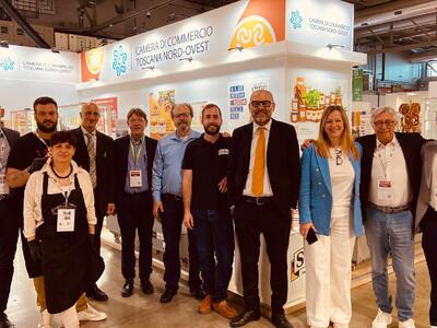 La forza dell'identità di Lucca, Pisa e Massa-Carrara a Tuttofood 2026. Visita del Ministro Francesco Lollobrigida allo stand della Camera di Commercio