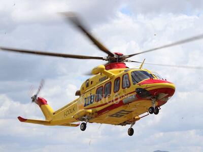 Si lancia dalla finestra a Camaiore: non è grave uomo di 96 anni portato all'ospedale di Pisa Cisanello con Pegaso