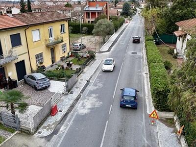 Via Sarzanese di Capezzano Pianore: sospeso per le Festività Natalizie il cantiere per la realizzazione del nuovo marciapiede