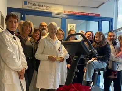 Famiglia Galli e Comitato per l'ematologia ODV: donata una cyclette al reparto dell'ospedale "Versilia"