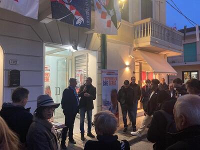 Spazio Progressista e Stefano Baccelli inaugurano la sede elettorale per le amministrative di Viareggio: “La sede sarà un punto di riferimento aperto alla città”