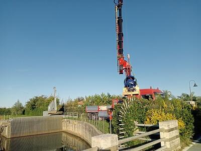 Consorzio di Bonifica Toscana Nord: Intervento sull'impianto idrovoro Fiumetto a Pietrasanta. Sostituita la pompa ausiliaria