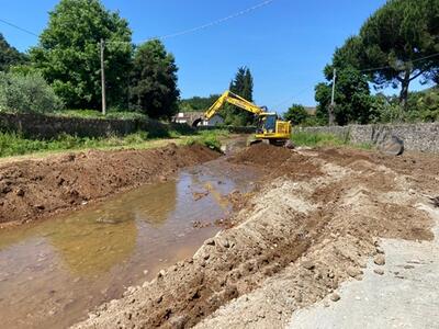 Pietrasanta: lavori mirati sul torrente Baccatoio. Ripristinata la funzionalità del tratto fluviale