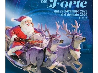 Un Natale che arriva dal mare: a Forte dei Marmi l'inaugurazione 2025 si accende con la luce dei bagnini