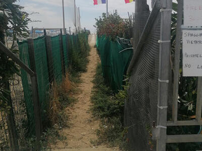 Italia Nostra Versilia: "Liberiamo piazza Zara ed il passaggio a mare"